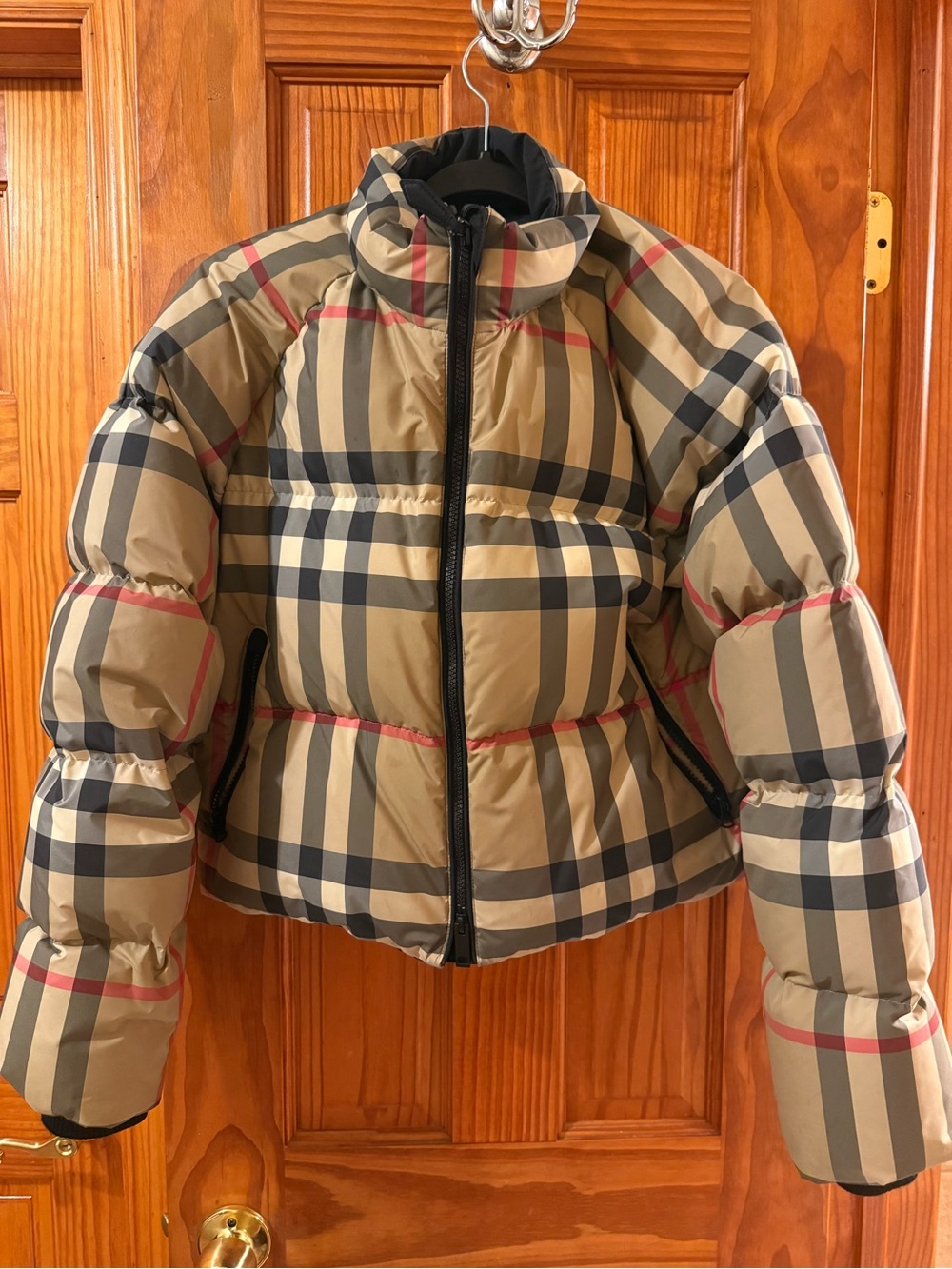 BURBERRY CROPPED PUFFER JACKET